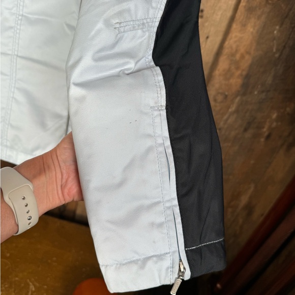 Spyder Light Blue Thinsulate Ski Jacket - Size 6 - Picture 16 of 16